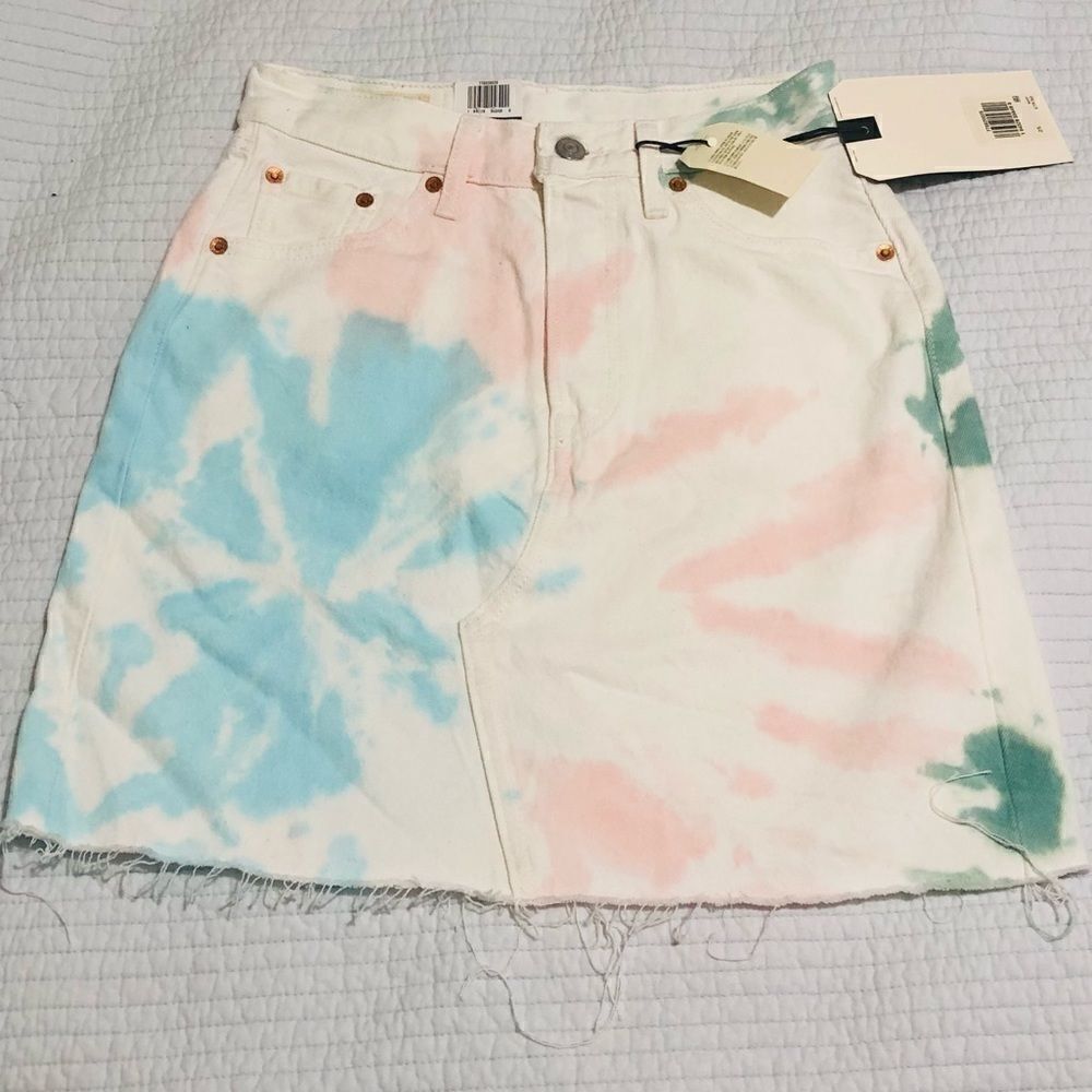 Levi's Deconstructed Tie Dye Denim Skirt (Juniors)‎ - Picture 3 of 13